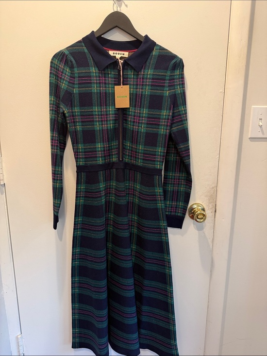 Boden Dresses & Skirts - Boden Navy, Green and Pink Plaid Long-Sleeve Zip Dress